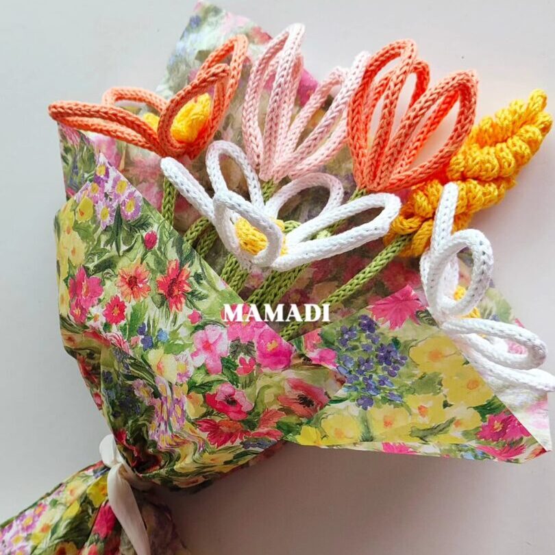 Bouquet floreale in tricotin artigianale personalizzato