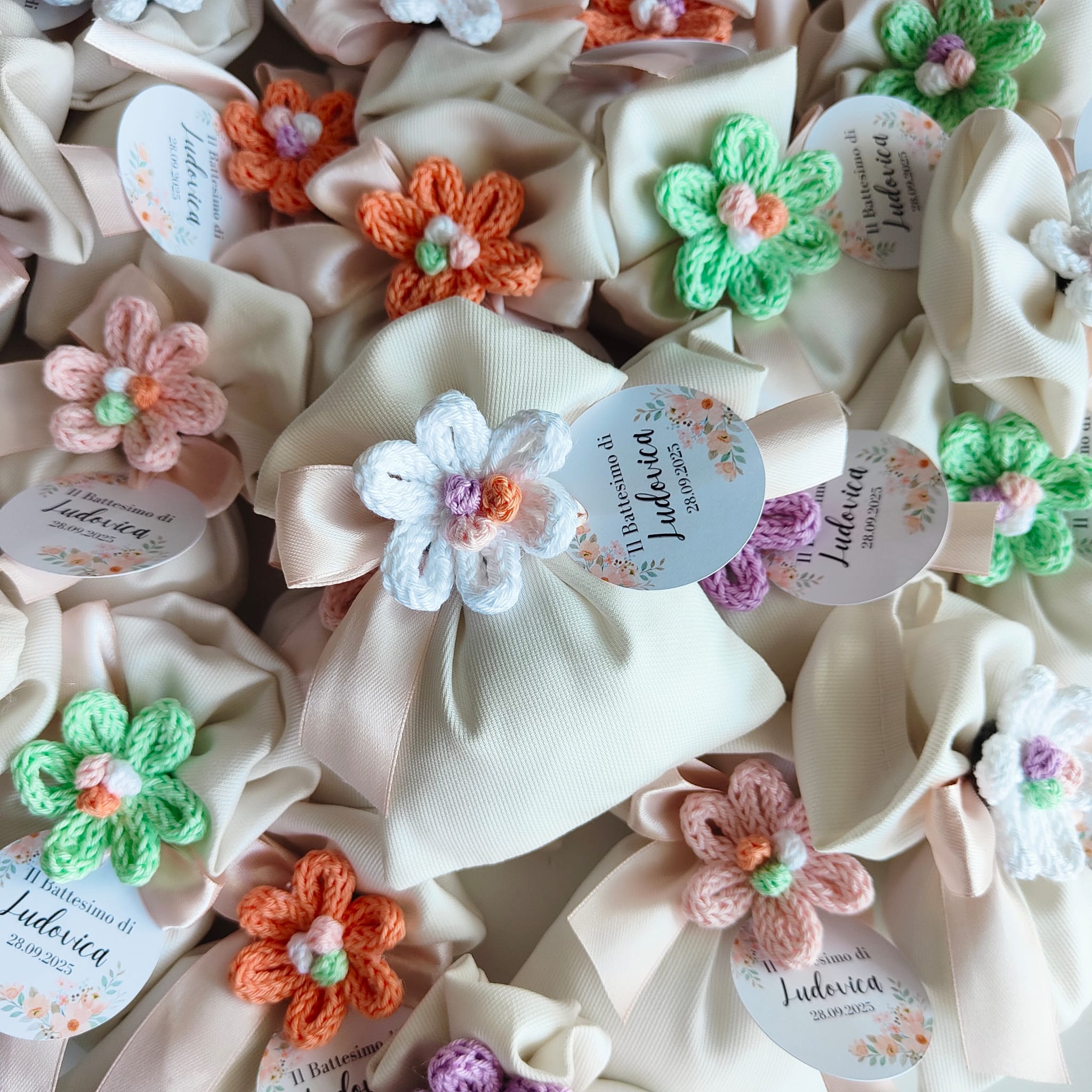 sacchetto confetti elegante con calamita per nascita e battesimi