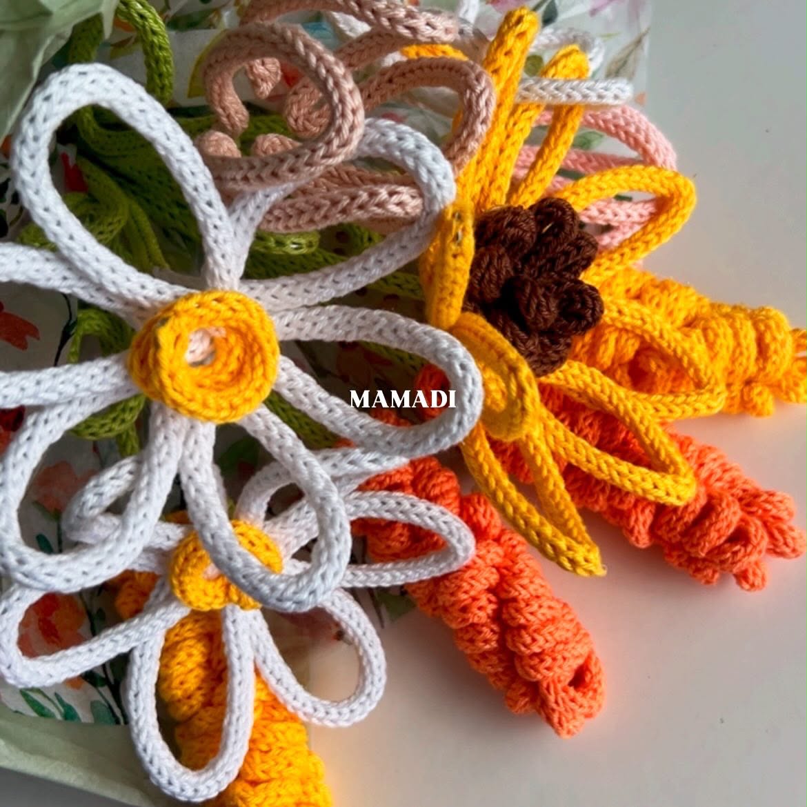 Bouquet Floreale in Tricotin - immagine 2
