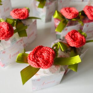 Scatolina porta confetti e calamita con rosellina