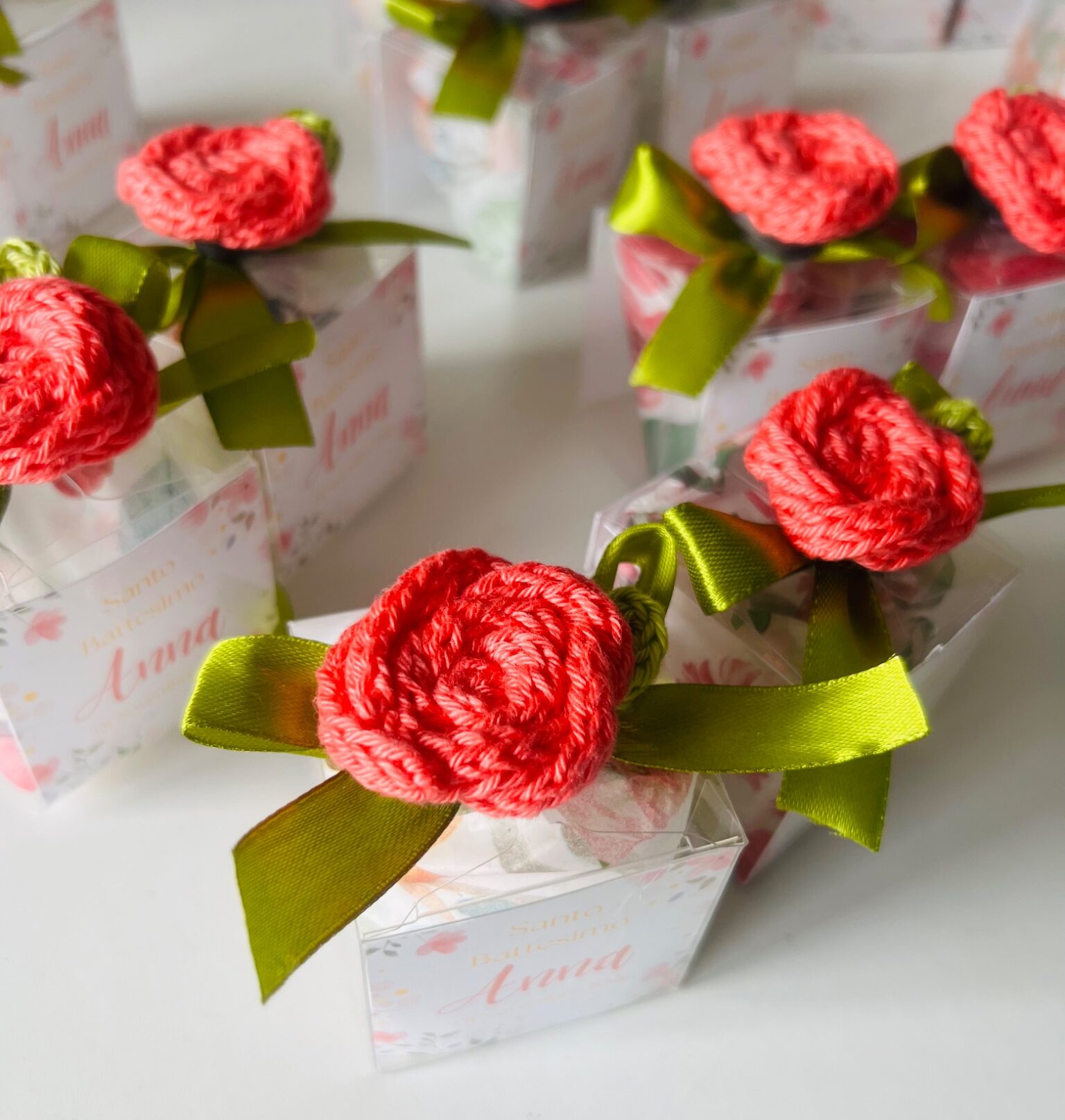 Scatolina porta confetti e calamita con rosellina